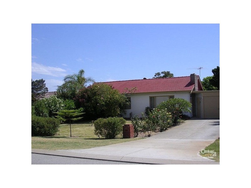 21 Thomas Street, Safety Bay WA 6169