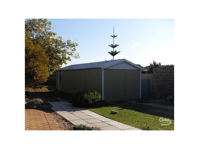 21 Thomas Street, Safety Bay WA 6169