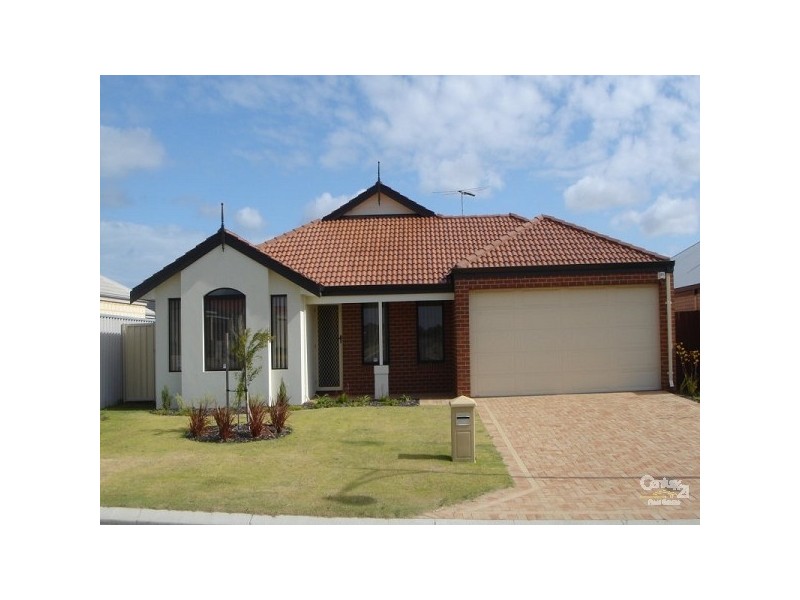 18 Mandalay Bend, Secret Harbour WA 6173