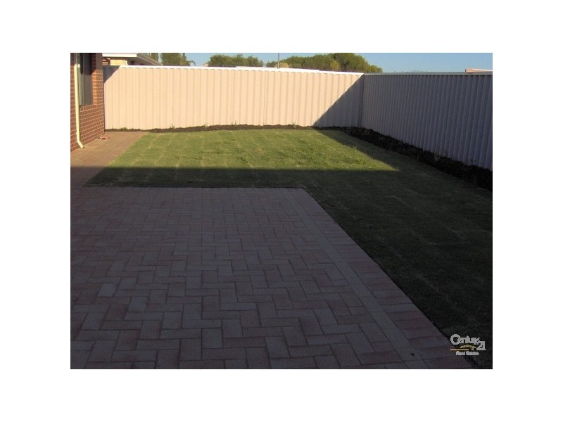 18 Mandalay Bend, Secret Harbour WA 6173