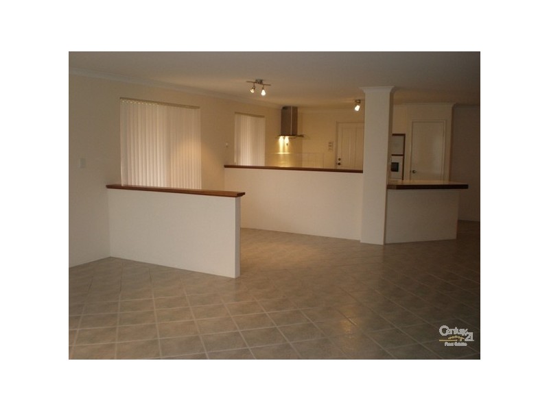 8 Greencroft Gardens, Warnbro WA 6169