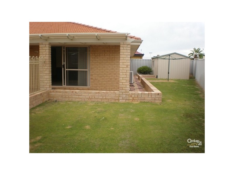 8 Greencroft Gardens, Warnbro WA 6169