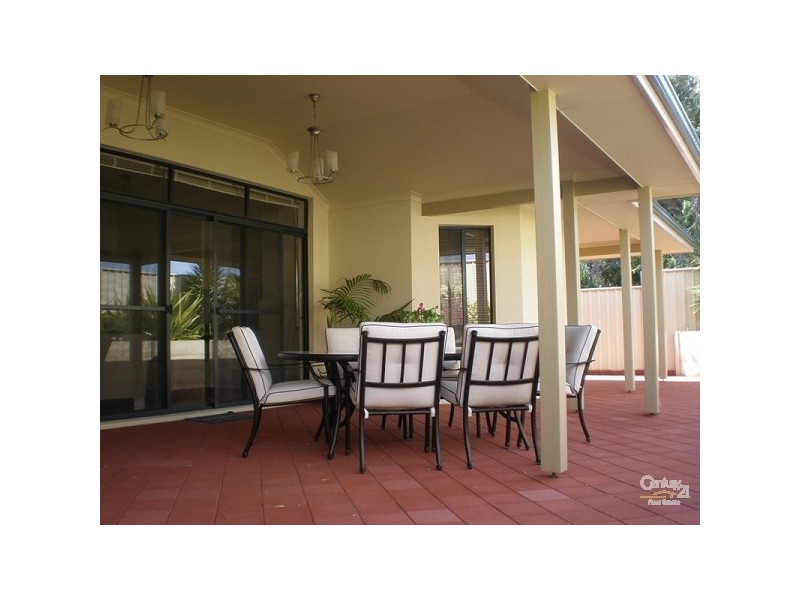 31 Fourth Avenue, Shoalwater WA 6169