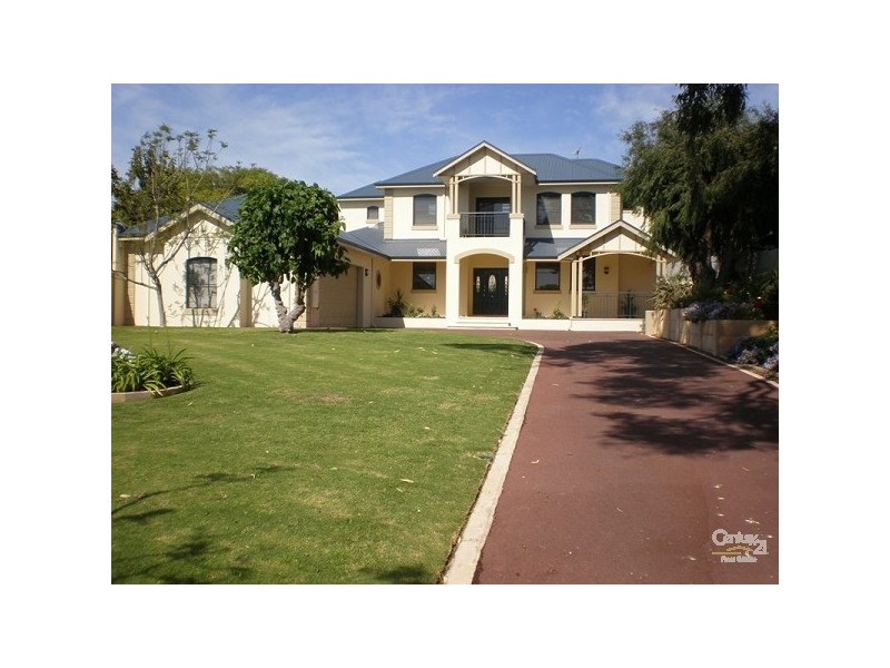 31 Fourth Avenue, Shoalwater WA 6169