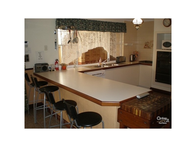 11 Ray Street, Rockingham WA 6168