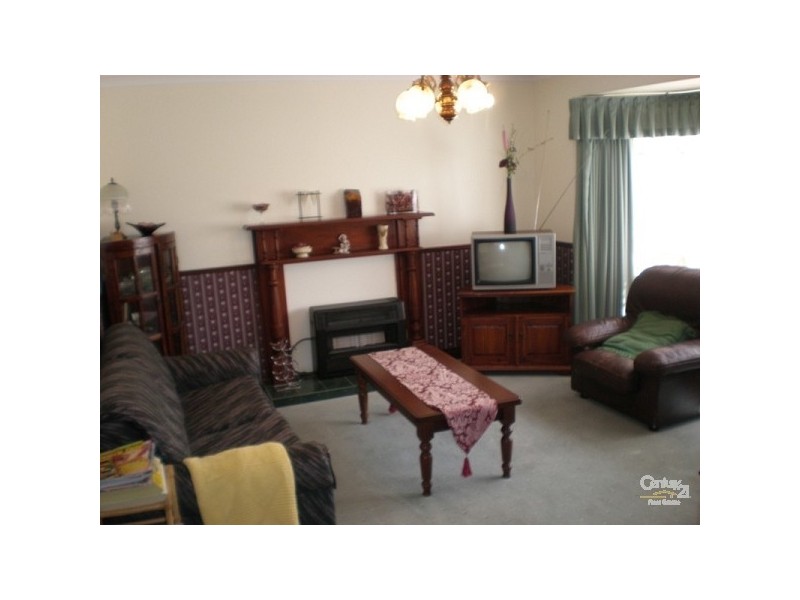 11 Ray Street, Rockingham WA 6168