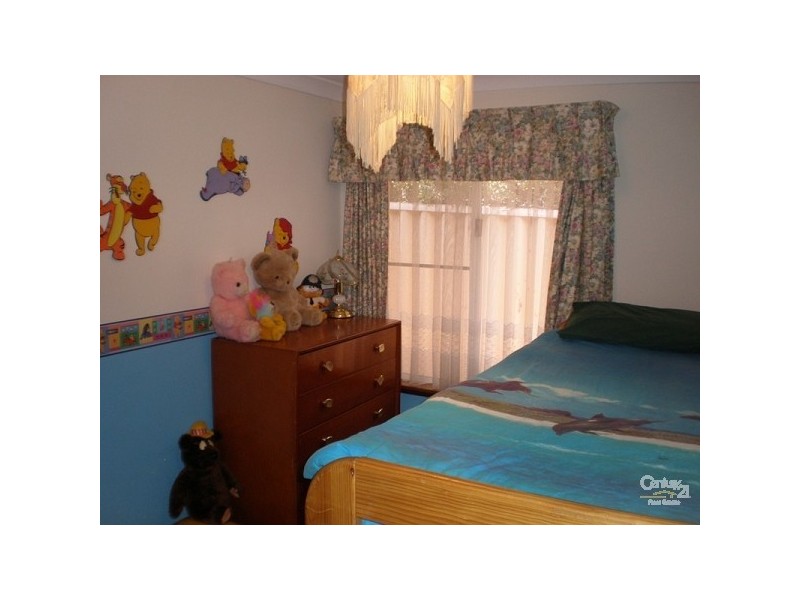 11 Ray Street, Rockingham WA 6168