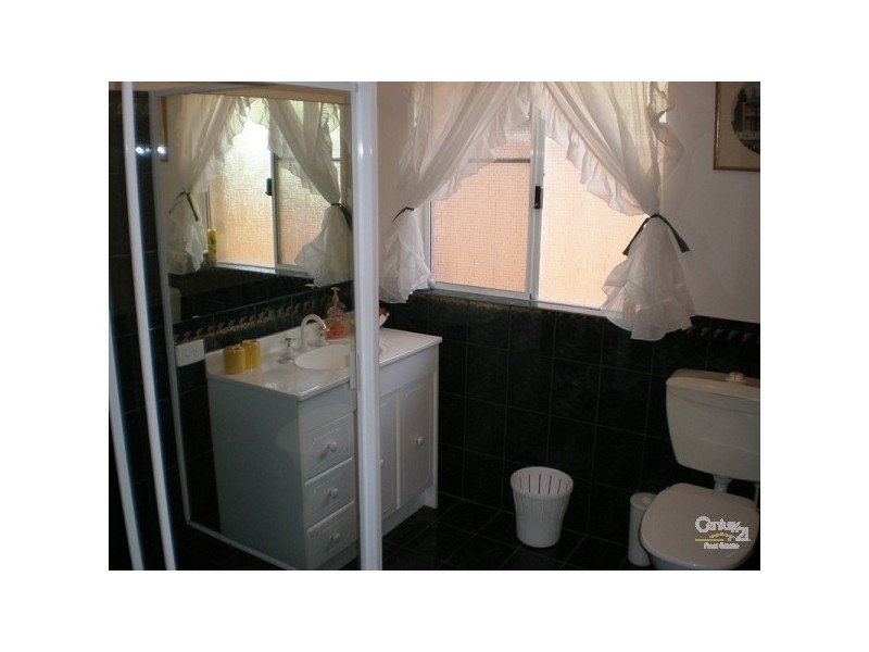 11 Ray Street, Rockingham WA 6168