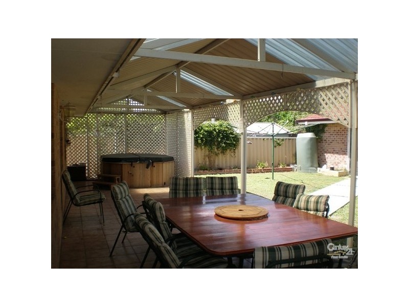 11 Ray Street, Rockingham WA 6168