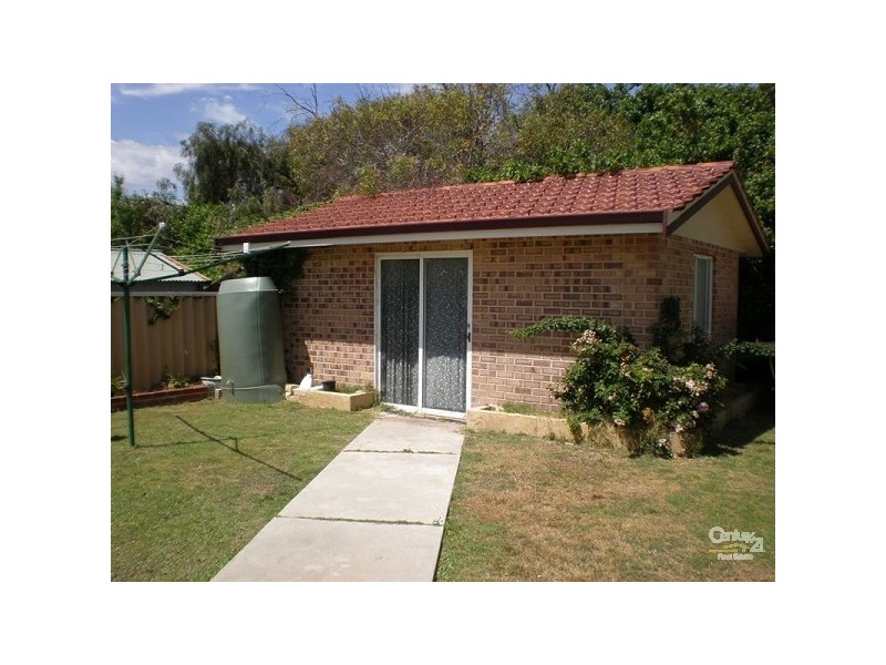 11 Ray Street, Rockingham WA 6168