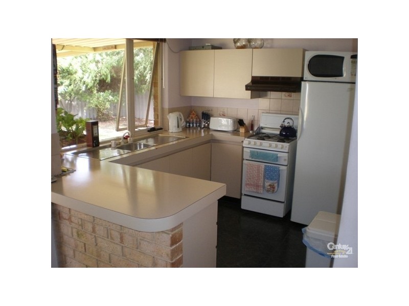 1 Burnside Way, Waikiki WA 6169