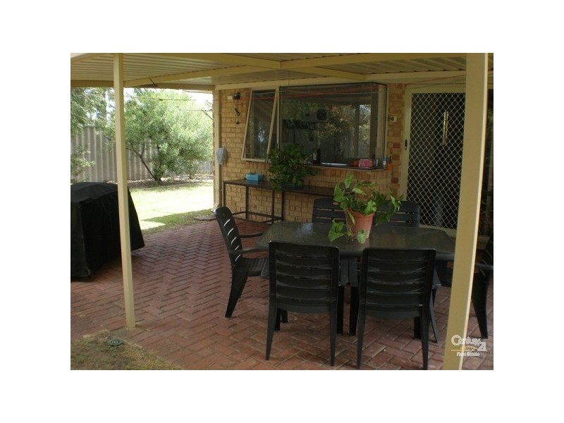 1 Burnside Way, Waikiki WA 6169