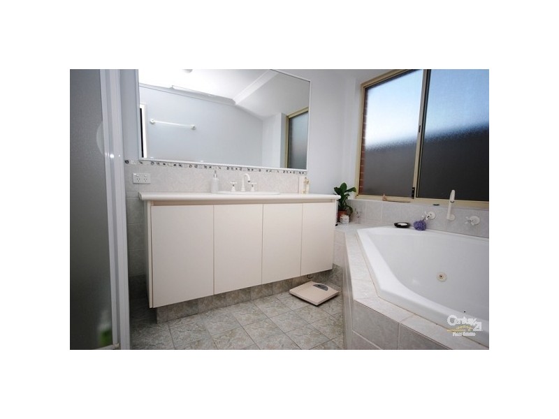 4 Dunkirk Court, Port Kennedy WA 6172