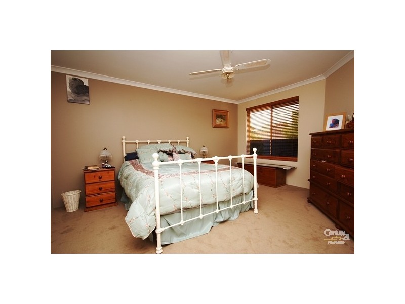 4 Dunkirk Court, Port Kennedy WA 6172