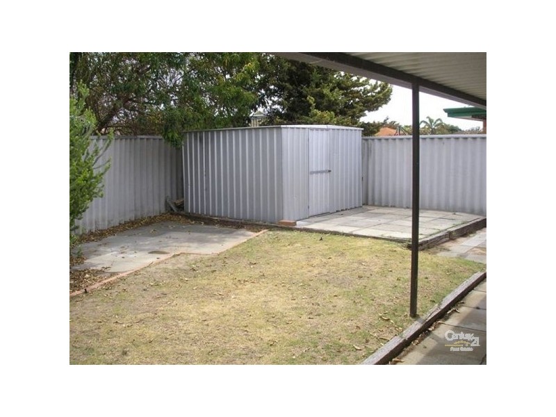 19 Karrawa Gardens, Port Kennedy WA 6172