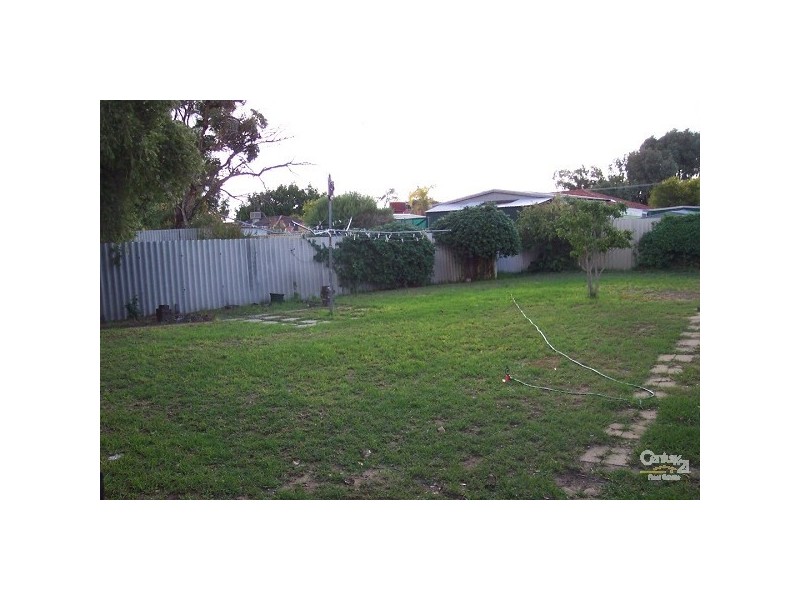 8 Fruin Court, Warnbro WA 6169