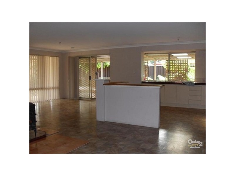 15 Karrawa Gardens, Port Kennedy WA 6172