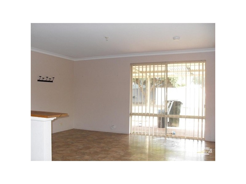 15 Karrawa Gardens, Port Kennedy WA 6172
