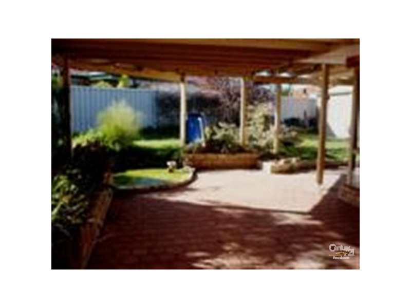 4 Dundee Close, Warnbro WA 6169