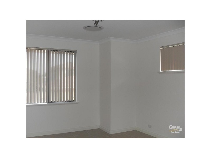 2/44 Parkin Street, Rockingham WA 6168