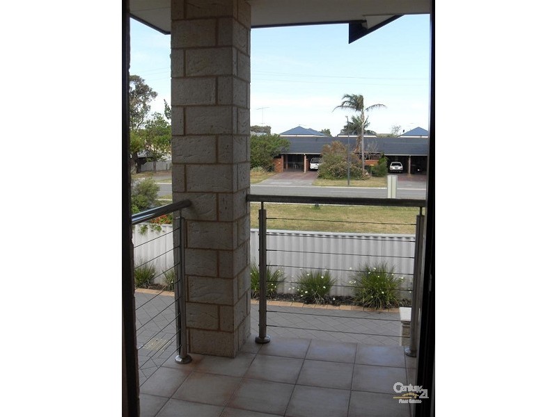 2/44 Parkin Street, Rockingham WA 6168