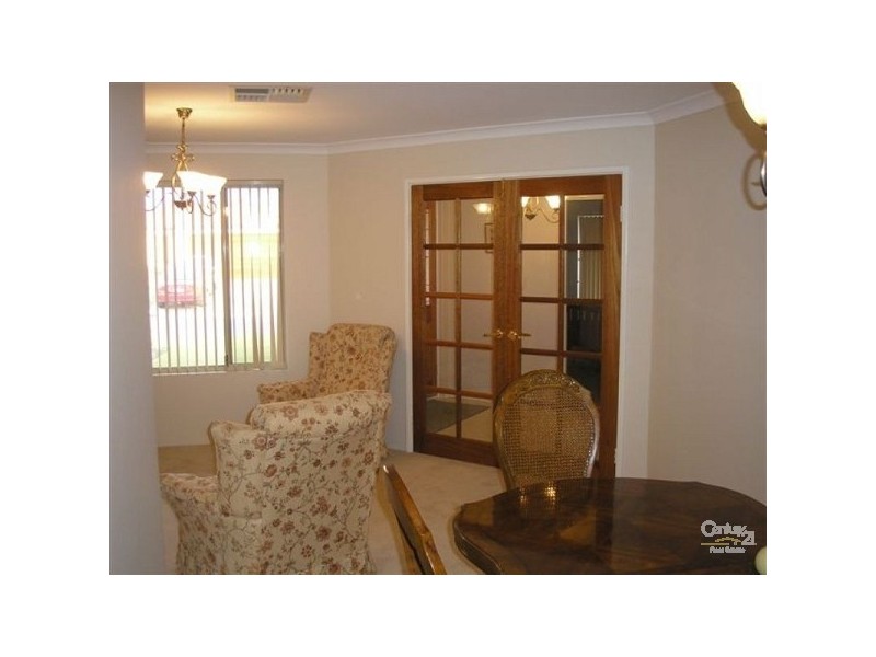 14 Mosedale Loop, Waikiki WA 6169