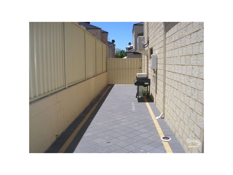 8/52-54 Lewington Street, Rockingham WA 6168