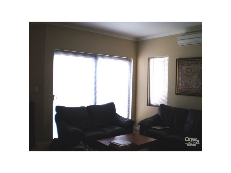 2/52-54 Lewington Street, Rockingham WA 6168