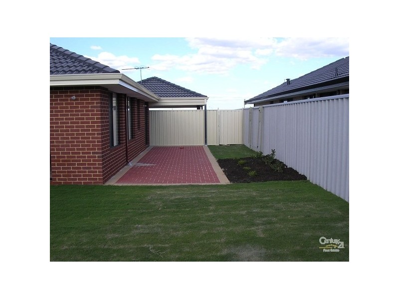 35 Benbecula Loop, Port Kennedy WA 6172