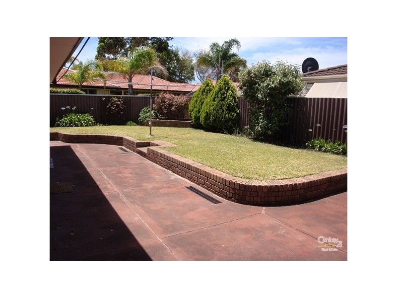 41 Caribbean Drive, Safety Bay WA 6169