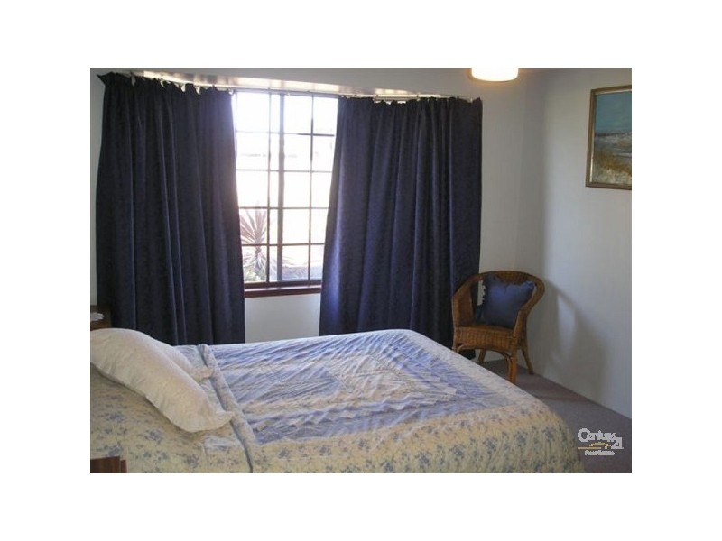 30 Malibu Road, Safety Bay WA 6169