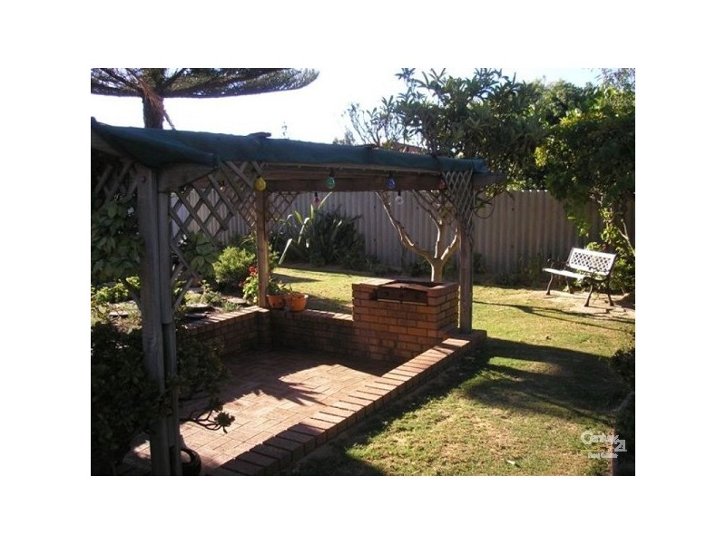 30 Malibu Road, Safety Bay WA 6169