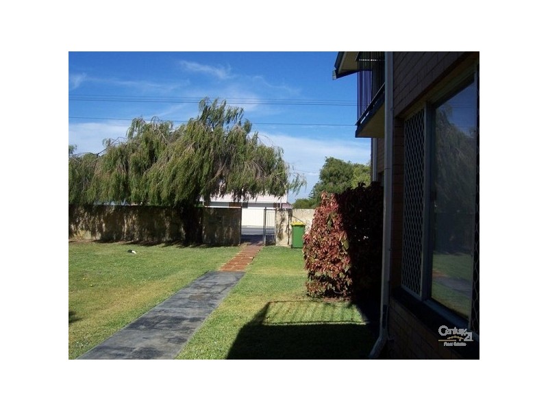 2/171 Safety Bay Road, Shoalwater WA 6169