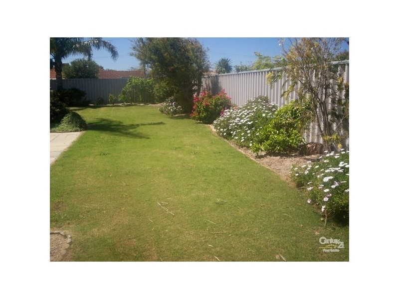 32 Minigwal Loop, Waikiki WA 6169