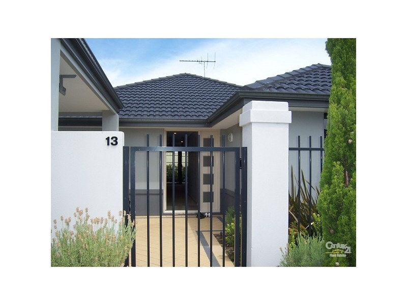 13/36 Epsilon Drive, Rockingham WA 6168