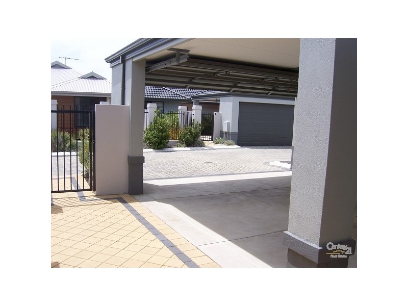 13/36 Epsilon Drive, Rockingham WA 6168