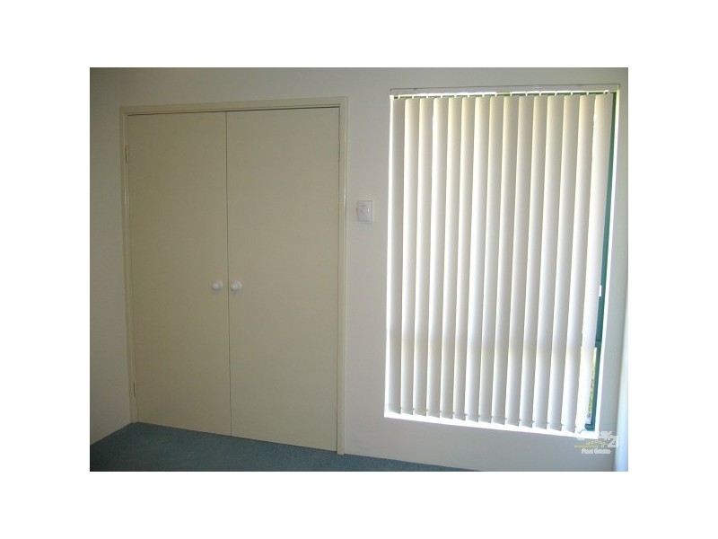 4/14 Hawkins Street, Rockingham WA 6168