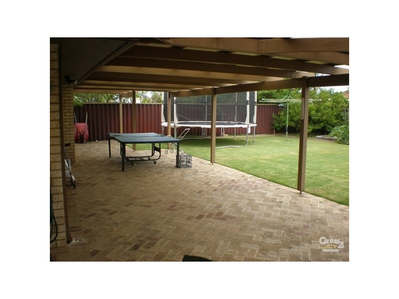 8 Stern Close, Waikiki WA 6169