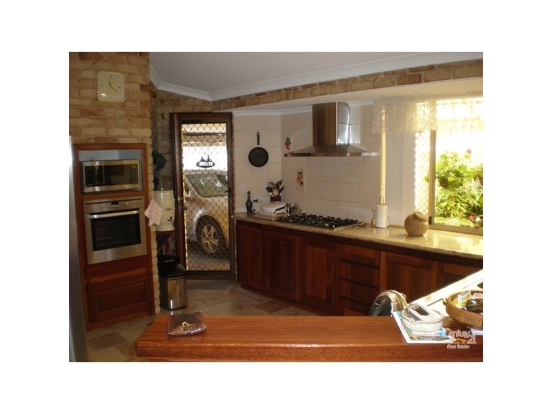 10 Meridian Mews, Waikiki WA 6169