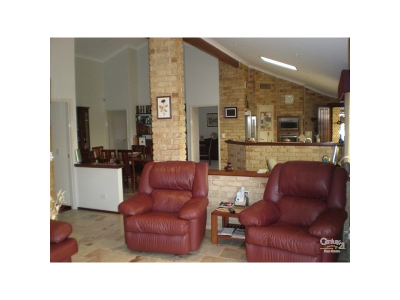 10 Meridian Mews, Waikiki WA 6169