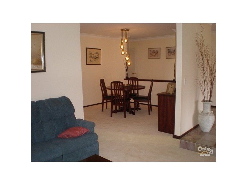 10 Meridian Mews, Waikiki WA 6169