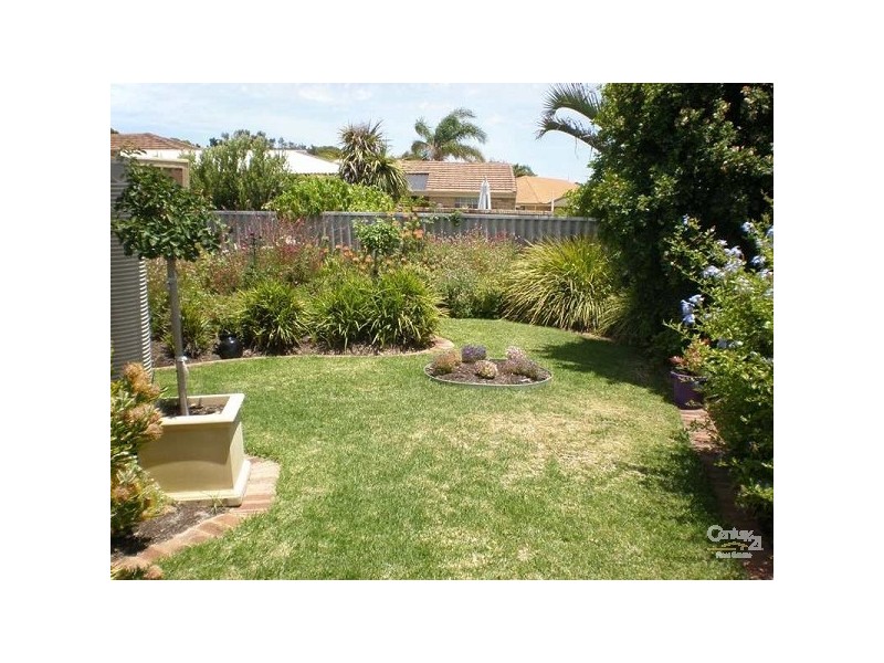 10 Meridian Mews, Waikiki WA 6169