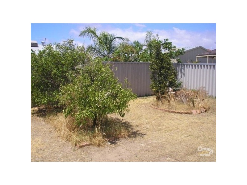7 Pallarup Grove, Waikiki WA 6169
