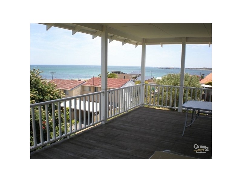 39 Fifth Avenue, Shoalwater WA 6169