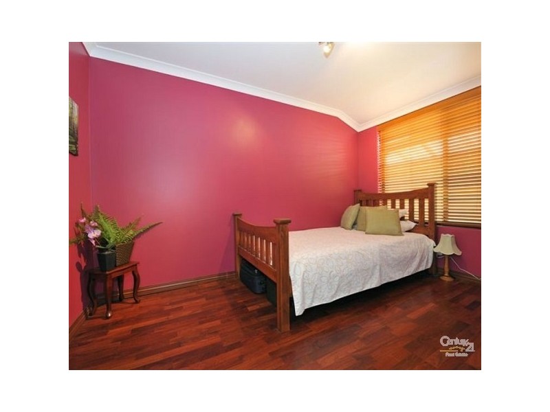 8 Mahoe Parkway, Port Kennedy WA 6172