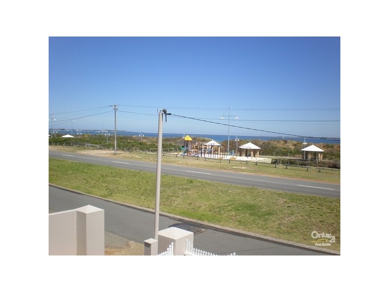 2/101 Rockingham Beach Road, Rockingham WA 6168