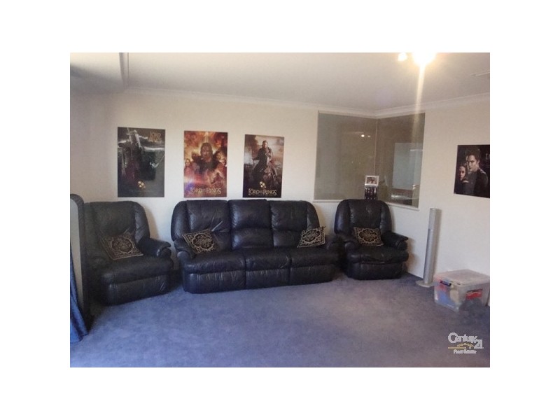 21 Carlingford Drive, Port Kennedy WA 6172