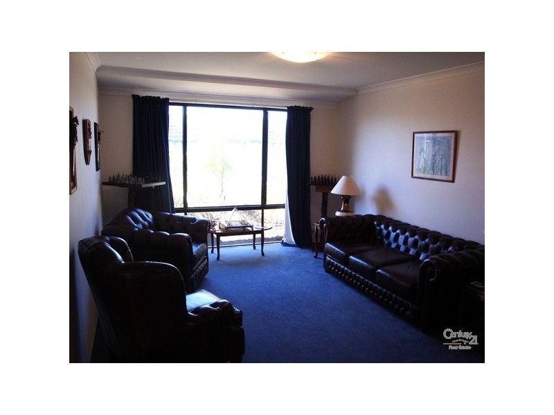 21 Carlingford Drive, Port Kennedy WA 6172