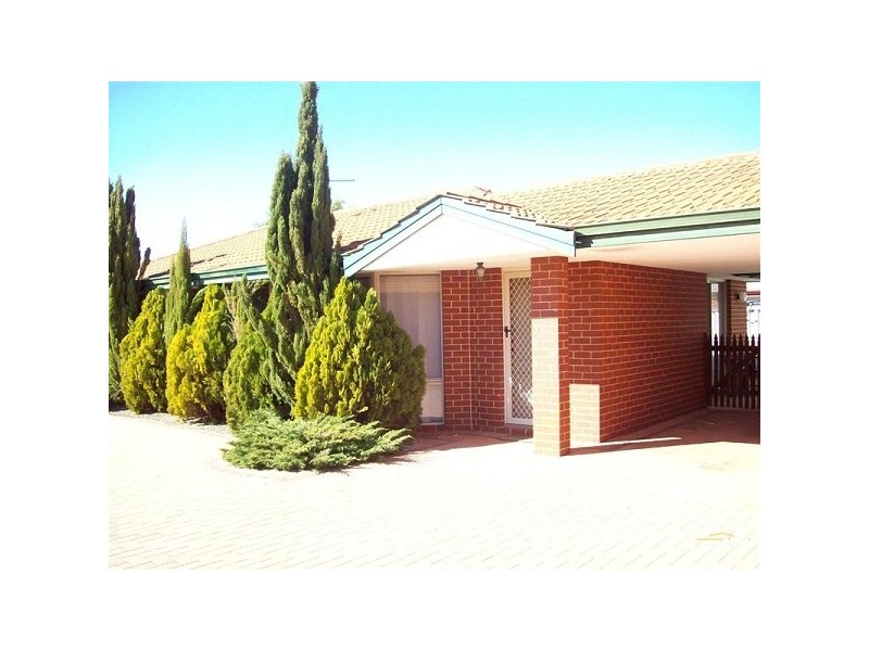 1/7 Greenlea Crescent, Warnbro WA 6169