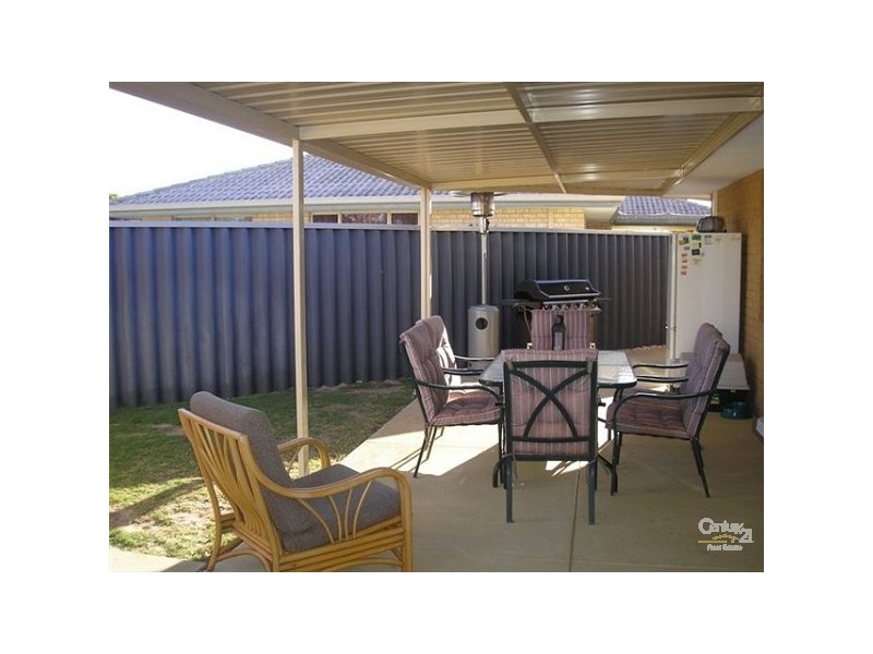 68 Gnangara Drive, Waikiki WA 6169